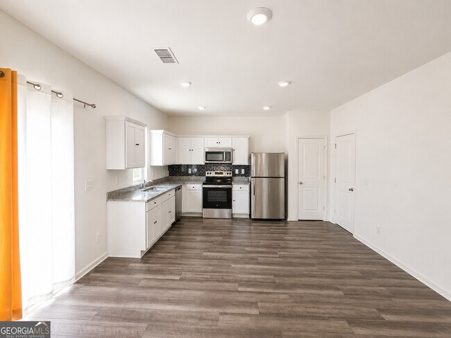 Building Photo - 125 CHESAPEAKE BAY Dr N