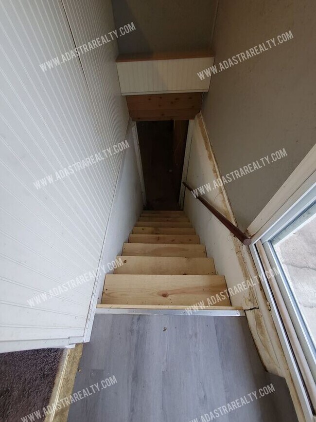 Building Photo - Beautiful 3 Bed/1 Bath Home in KCMO-Available NOW!!