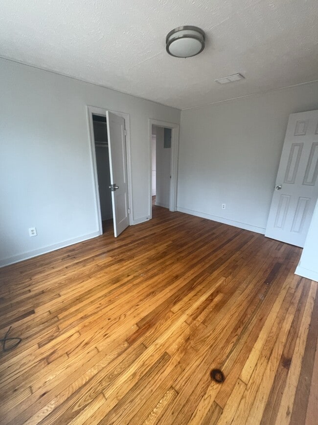 Building Photo - 4426 Desoto St