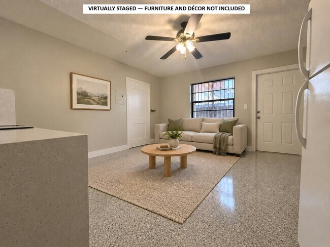 Building Photo - 3631 SW 27th St