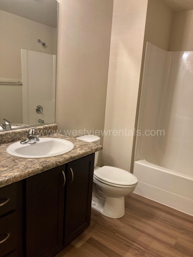 Interior Photo - Turnstone