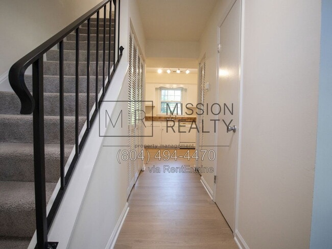 Building Photo - 1506 Honor Dr