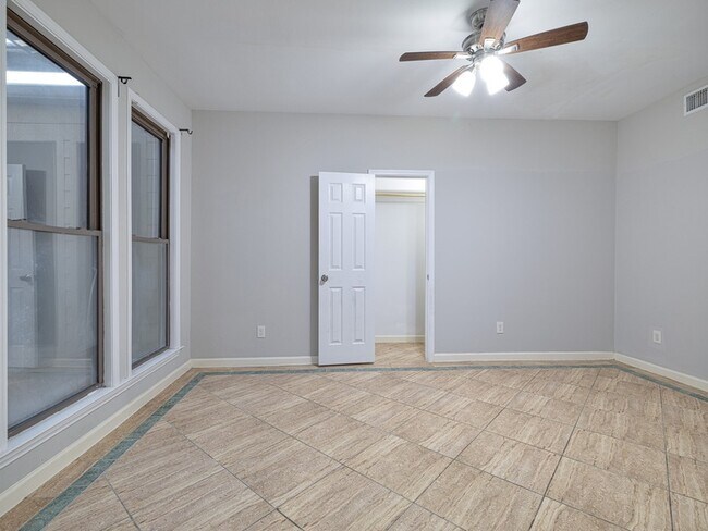 Building Photo - 12660 Briar Patch Dr