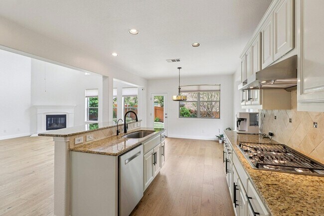 Building Photo - 12604 Tierra Grande Trail