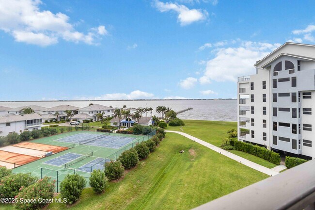 Building Photo - 215 Ballyshannon St