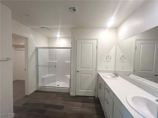 Building Photo - 510 Golden Cardinal Ave