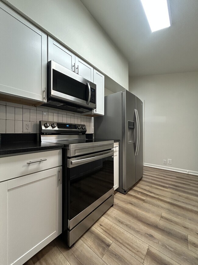 Building Photo - 25 Carballo Ln