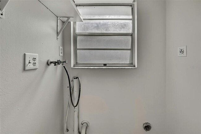 Building Photo - 3332 Vorden St