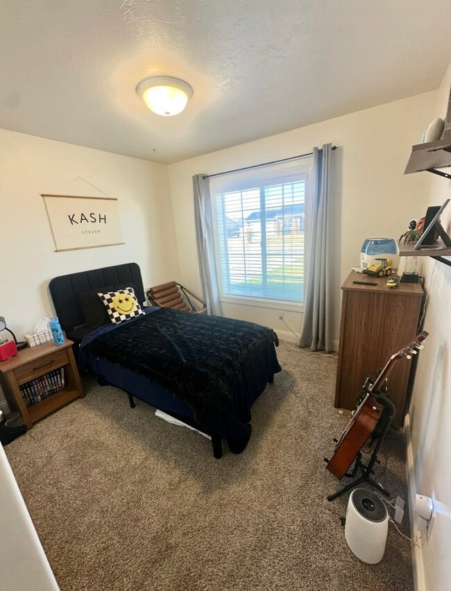 Building Photo - 3920 Flint Ave