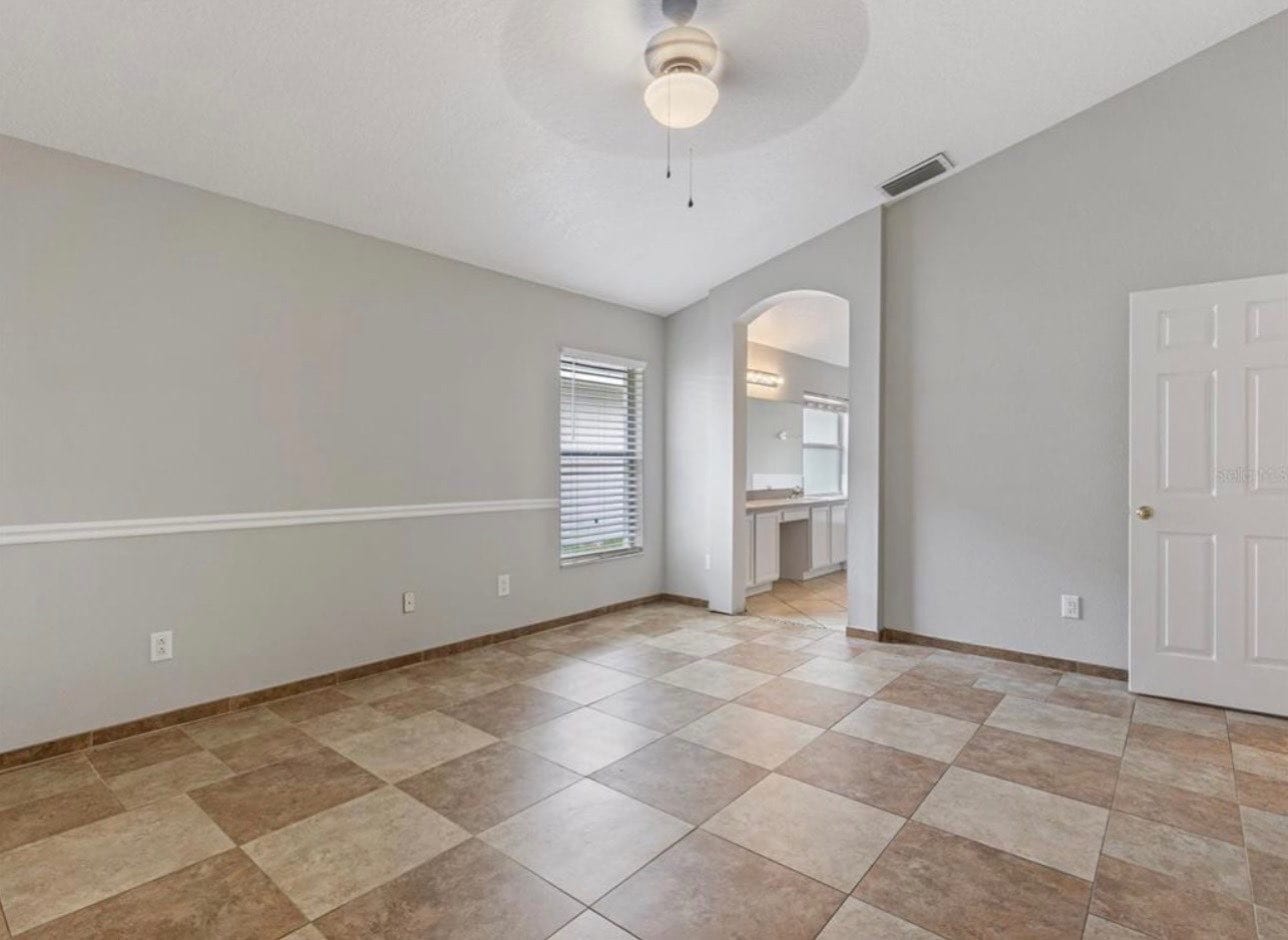 Building Photo - 5725 Hawklake Rd