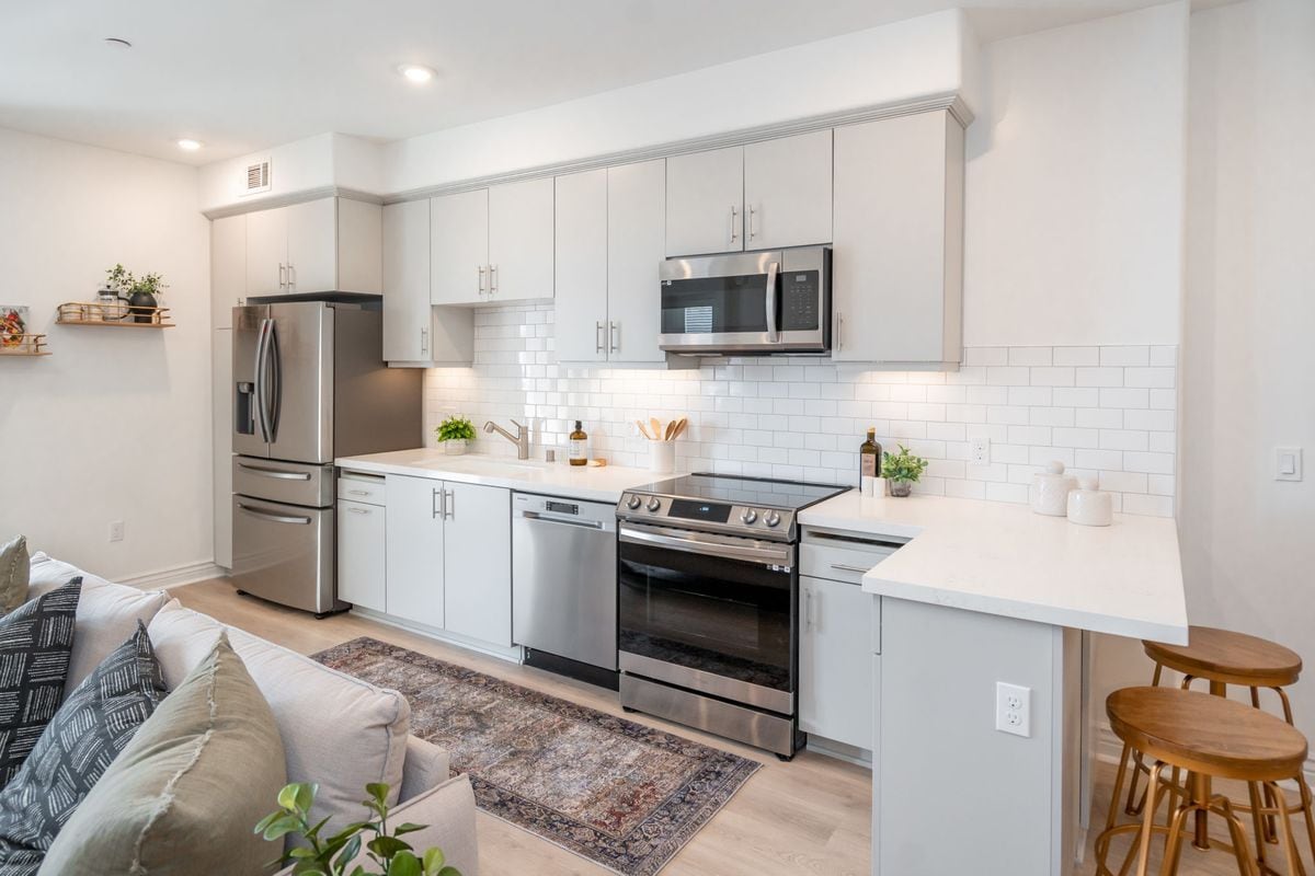 Building Photo - 302 Madonna Rd