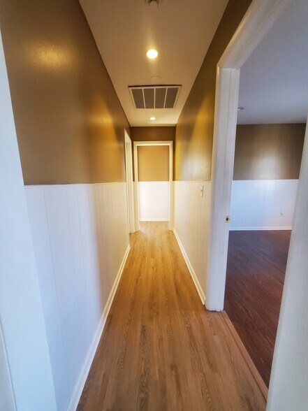 Building Photo - 158 East Ave