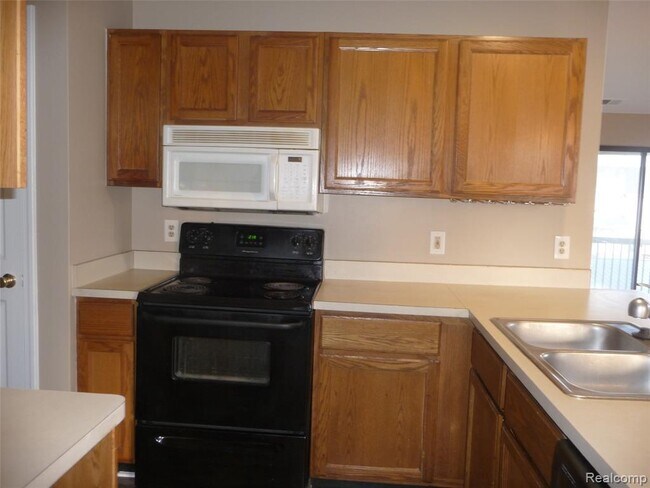 Building Photo - 30631 Hidden Pines Ln