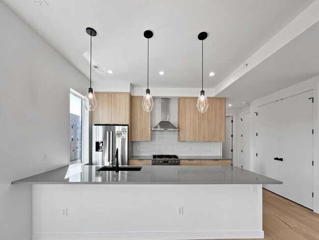 Building Photo - $0 DEPOSIT OPTION. BRAND NEW 4 BED 3 BATH HOME WITH ROOFTOP DECK IN BERKELEY