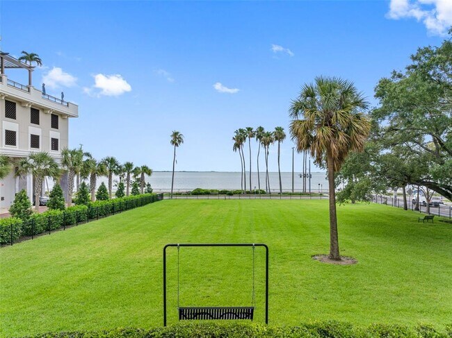 Building Photo - 2109 Bayshore Blvd