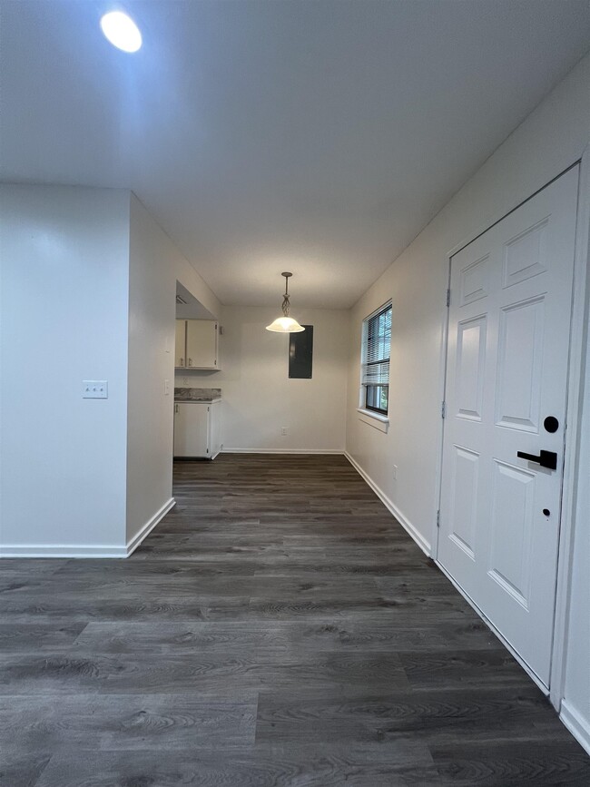 Building Photo - 43 Brigantine Ct