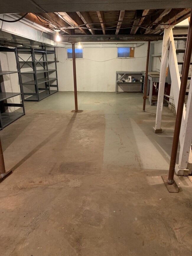 Building Photo - 37W793 Binnie Rd