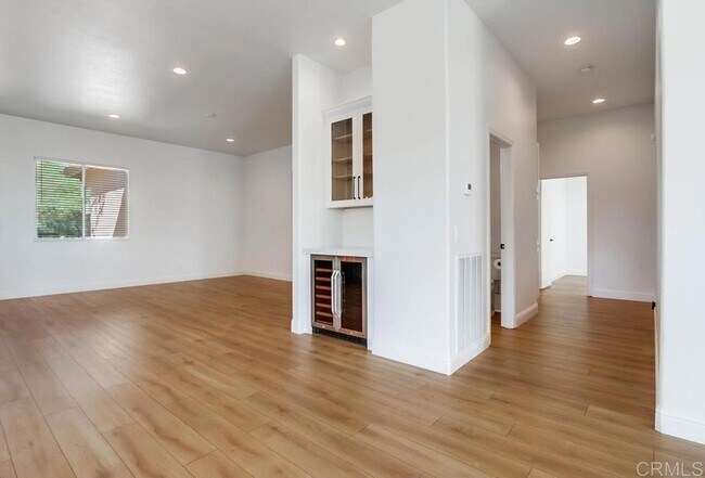 Building Photo - 774 Glenhart Pl