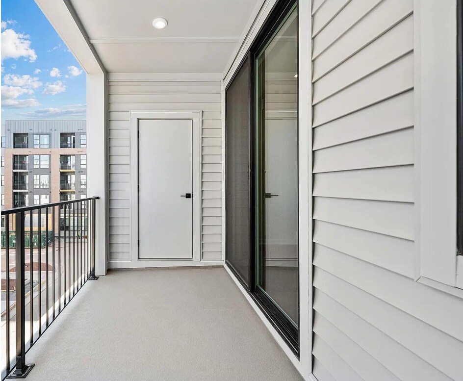 Building Photo - 4768 Sully Point Ln