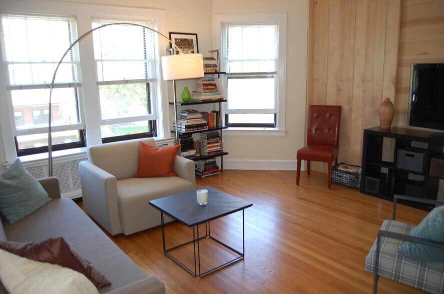 Building Photo - 1112 Grove St