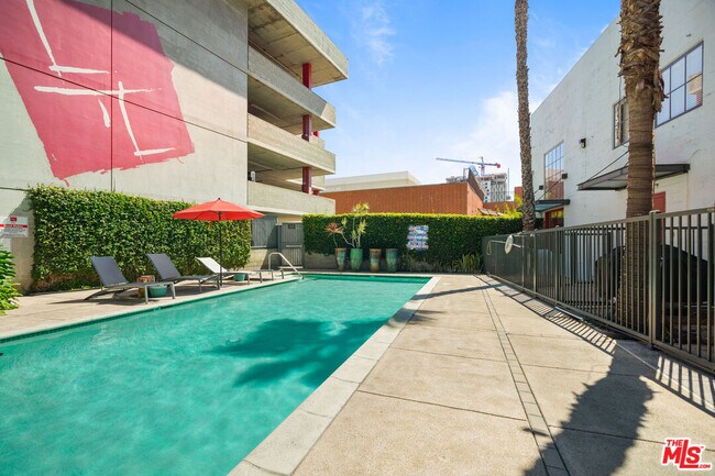 Building Photo - 420 San Pedro St
