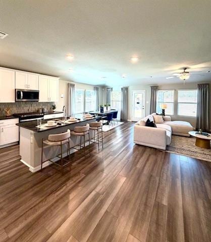 Building Photo - 4005 Fork Dr