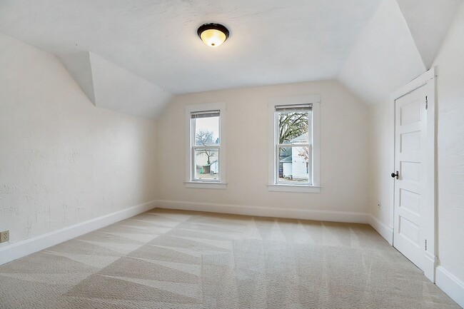 Building Photo - Great home for rent near Garland district