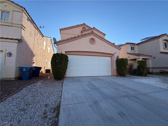 Building Photo - 9584 Withering Pine St