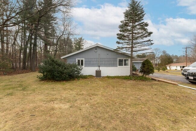 Building Photo - 57 Sloane Dr