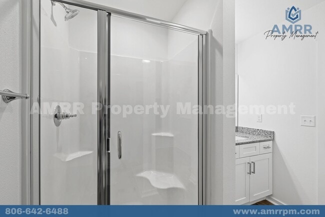 Building Photo - New Beginnings Start At AMRR: 4 bedroom in Apple Crossing!