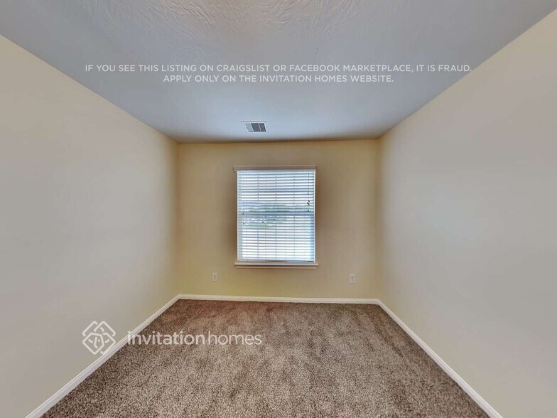 Building Photo - 8670 Chaletford Dr