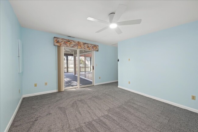 Building Photo - Yearly Rental: Spacious 3-Bedroom, 2-Bath ...