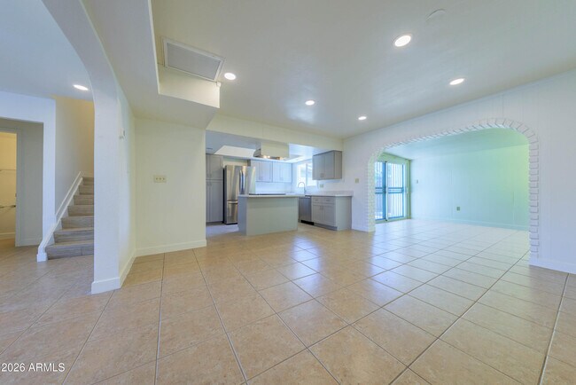Building Photo - 4558 N 15th Ave