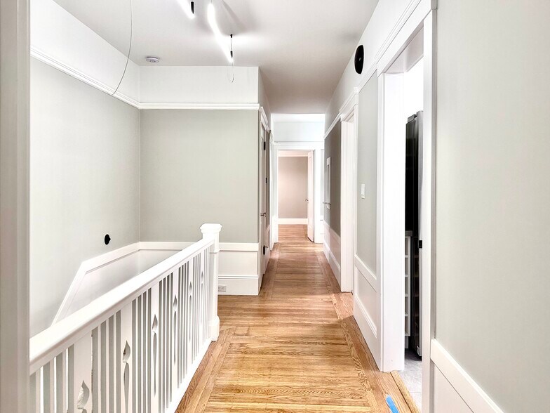 Hallway looking toward bedrooms - 645 San Jose Ave