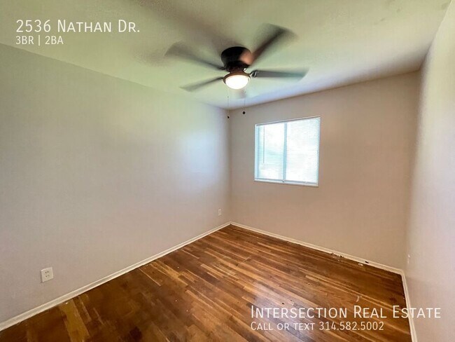 Building Photo - 2536 Nathan Dr