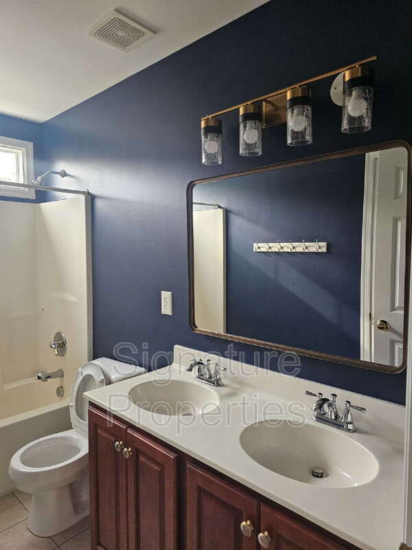 Building Photo - 5600 Barnsley Pl