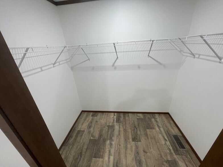 Building Photo - 10 Belmar St