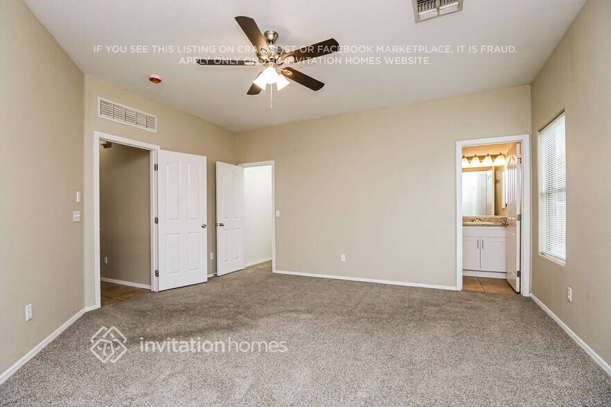 Building Photo - 300 S 9th St