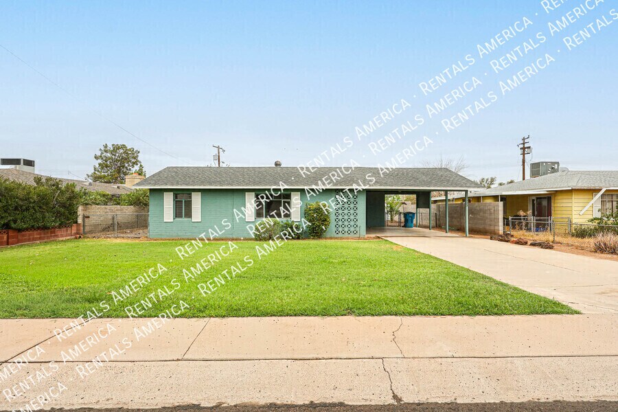 Building Photo - 1723 W Indianola Ave