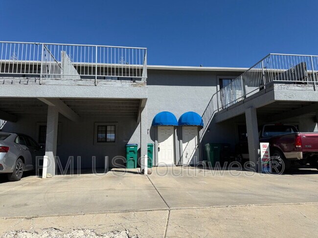 Building Photo - 9560 E Lakeshore Dr