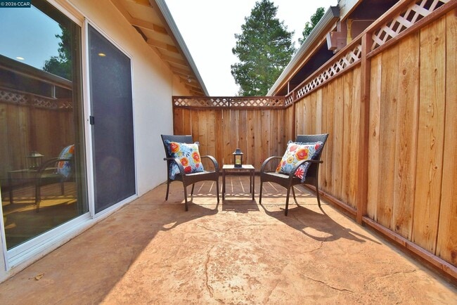 Building Photo - 4640 W Rishell Ct