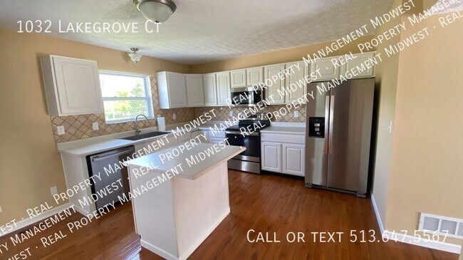 Building Photo - 1032 Lakegrove Ct
