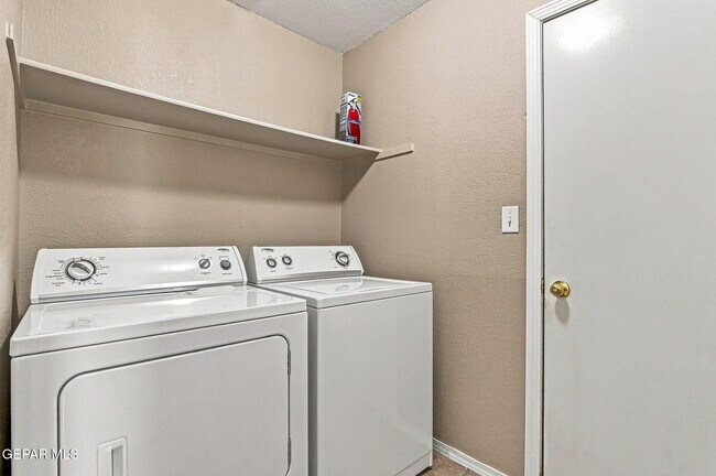 Building Photo - 5657 Rick Husband Dr