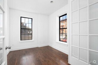 Building Photo - 4 bedroom in BROOKLYN NY 11226