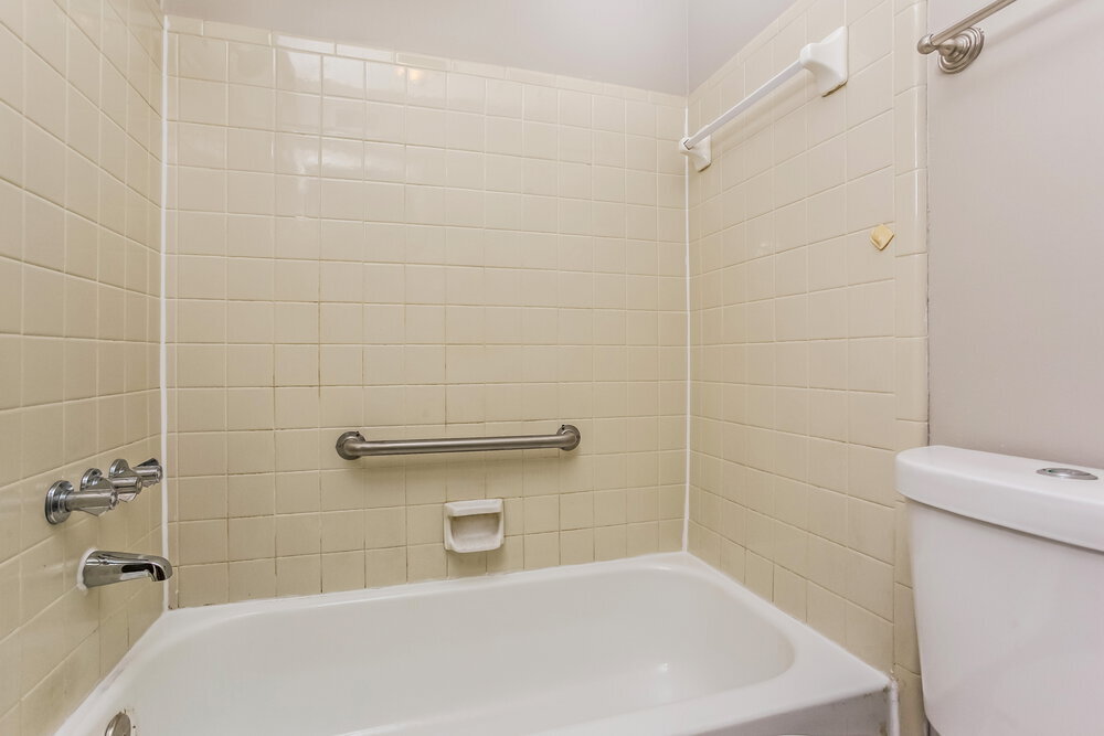 Building Photo - 5044 Brooksbank Cove S