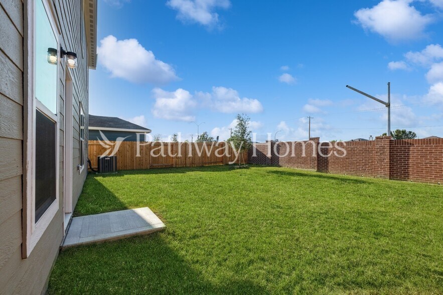 Building Photo - 10820 Gray Mare Dr