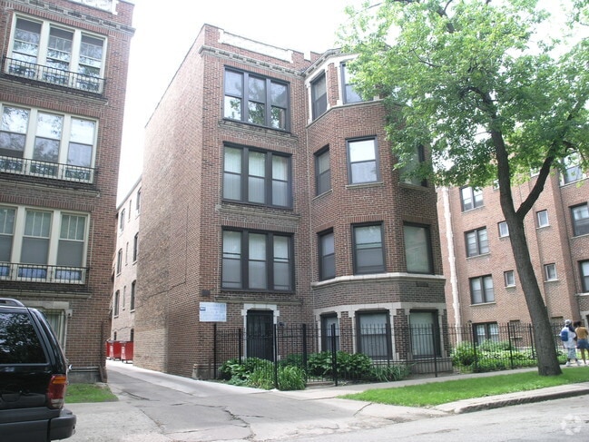 5034 - 5046 S Woodlawn Ave - 5034-5046 S. Woodlawn Avenue