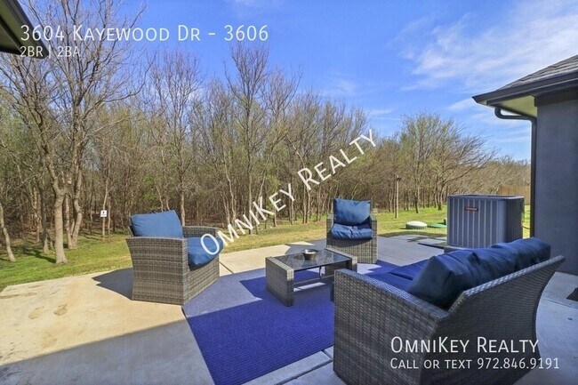 Building Photo - 3604 Kayewood Dr