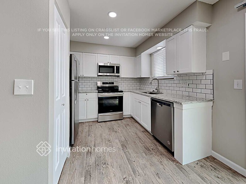 Building Photo - 7595 Deer Trail