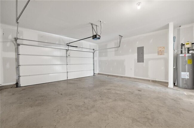 Building Photo - 63 Walnut Grv Wy